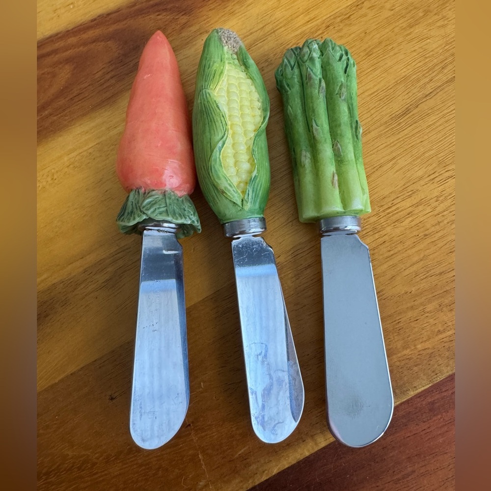 Boston Warehouse Corn Asparagus Carrot spreaders